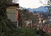 95 Al termine della discesa del sent. 505B ultima santella